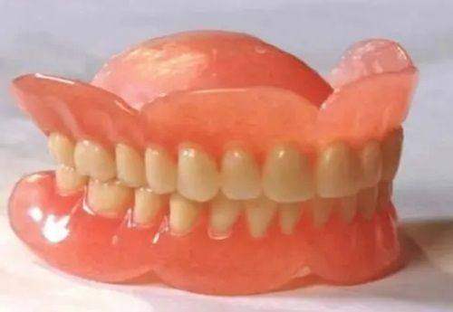 河南南阳方城万超口腔诊所张草医生收费询问方式