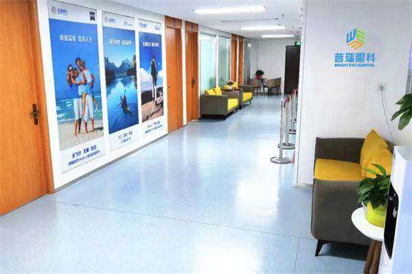 乌鲁木齐普瑞眼科医院银丽2026什么时候坐诊？附官方挂号及出诊查询方式