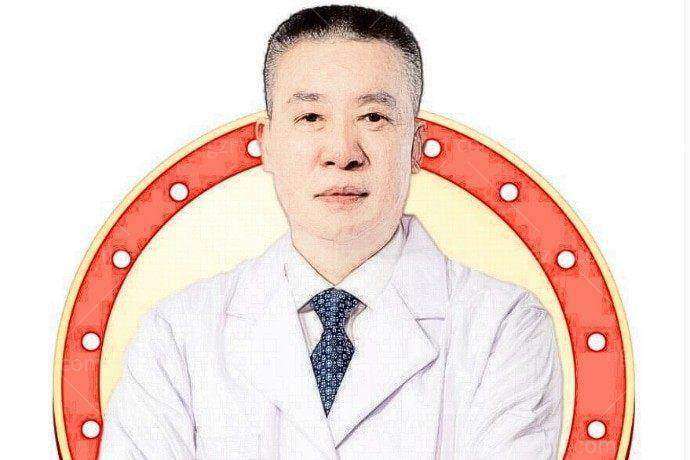 内切祛眼袋特惠促销，仅需1280元，百色华美整形专业团队操刀，术后快速改善眼部形态！