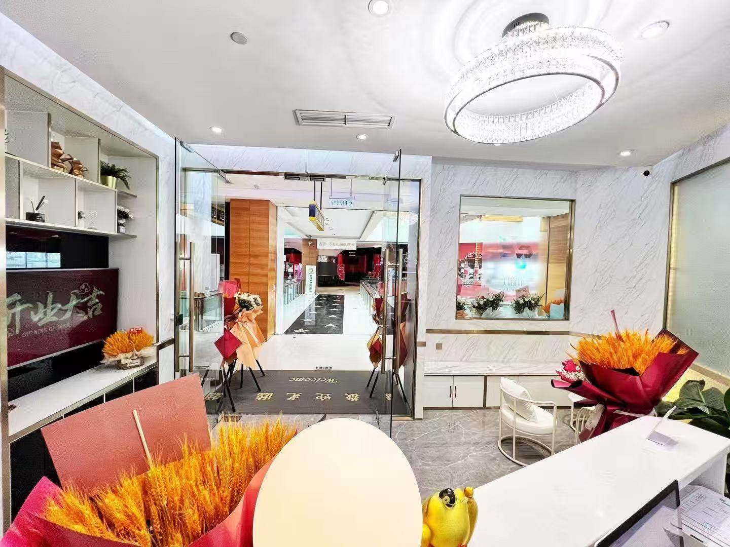 成都新颜和美医疗美容诊所杨明春医生简介 精研东方美学擅长精细化个性化塑美