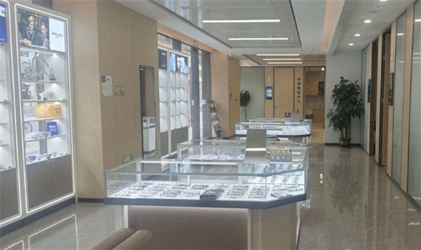 上海普瑞尚视眼科医院挂号收费多少钱？附配镜及眼科手术收费明细参考