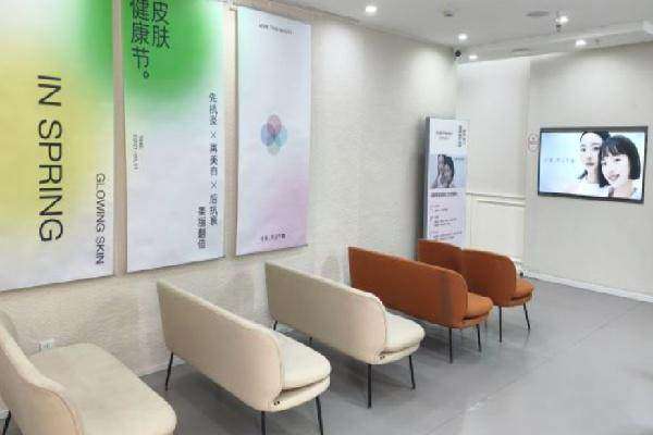 日记分享：找陈媛院长做肉毒除皱+玻尿酸，操作快无疼，方案满意员工热情，考虑后续补打