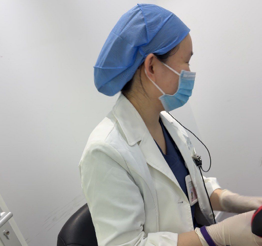 北京小芙热拉提体验：改善面部松弛与下颌线，汤主任操作，泛红敷膜退红即刻见效无恢复期