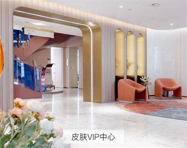 李纯青坐诊四川华美紫馨整形外科医院的出诊时间 速查！精准预约不跑空